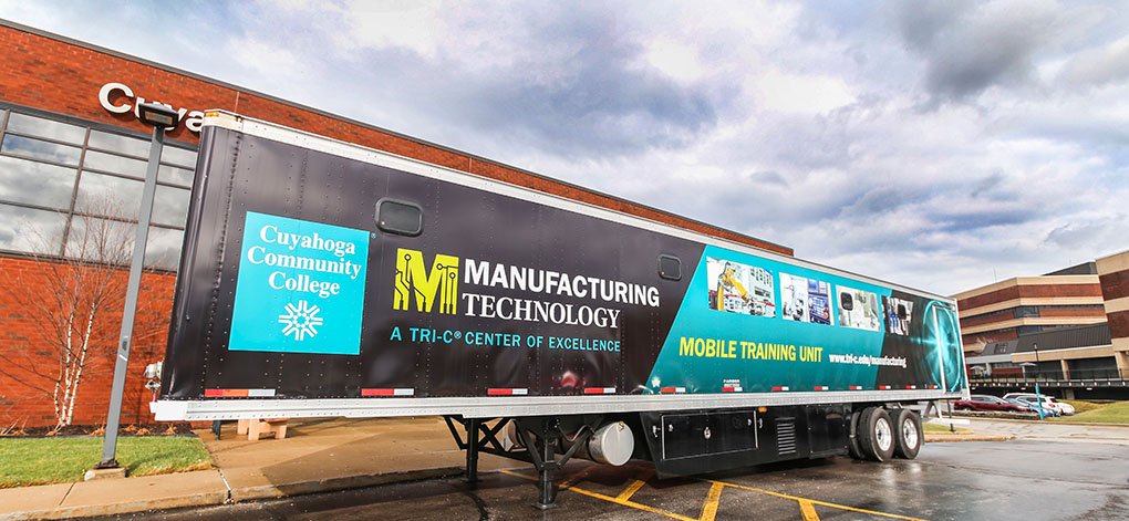 Tri-C Dedicates Citizens Bank Mobile Training Unit