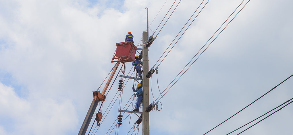 FirstEnergy Hires Graduates from Power Systems Institute Training Program at Tri-C