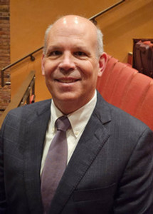 Mike Ownes Headshot