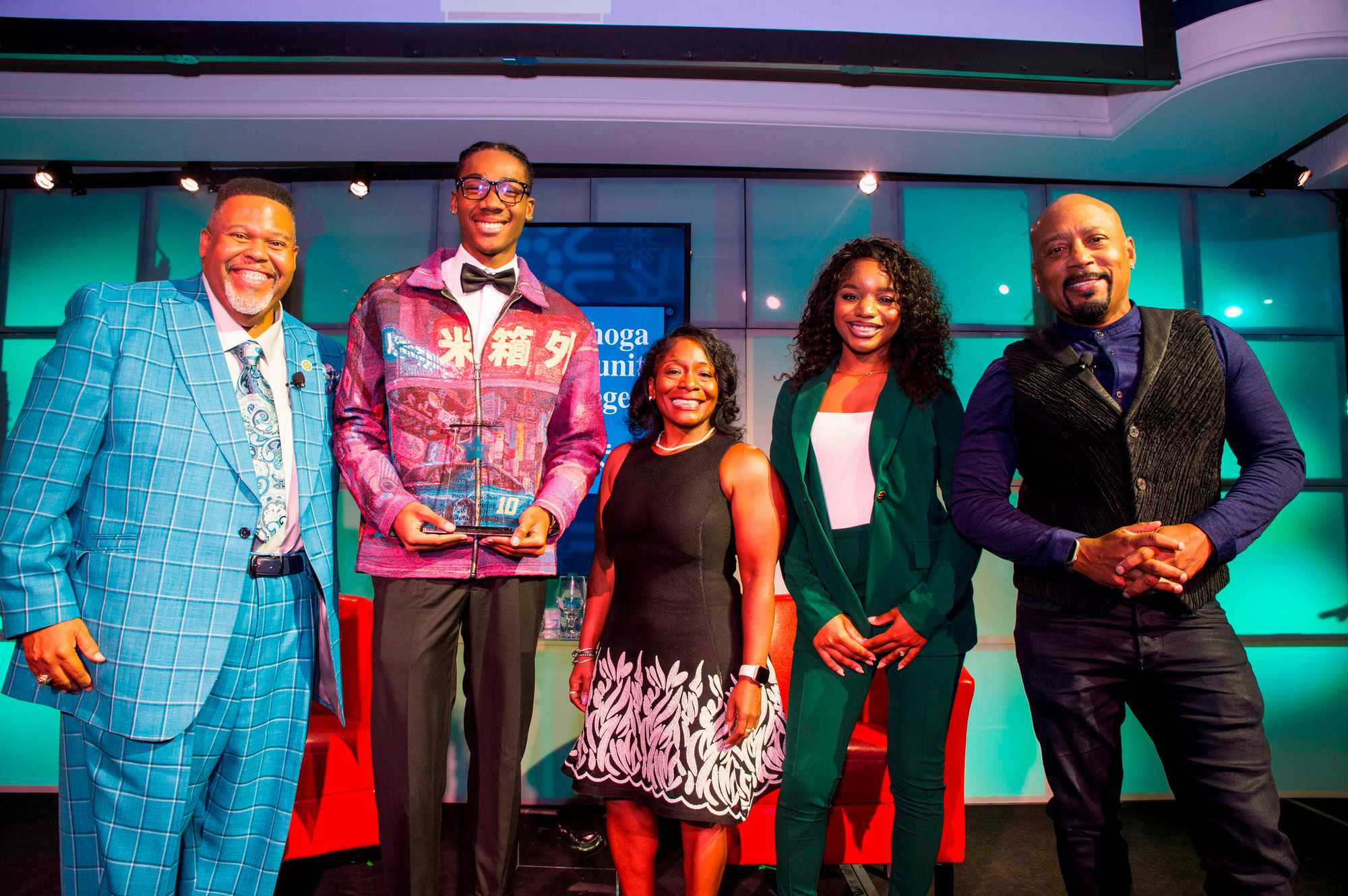 Tri-C® Center for Entrepreneurs Pitch Competition Powered by PNC winner London Mitchell and finalists Avrielle Eldemire and Jeanette Logan-Lane, Tri-C® President Dr. Michael Baston and Daymond John.
