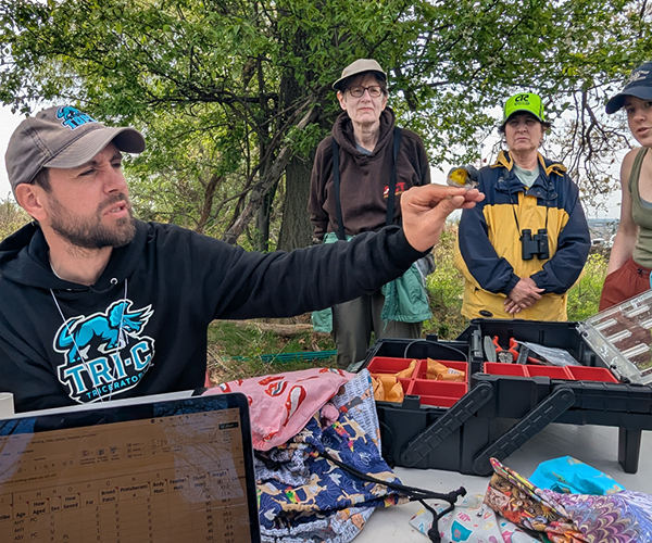 Image of a bird banding demonstration