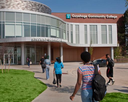 Students entering Eastern Campus