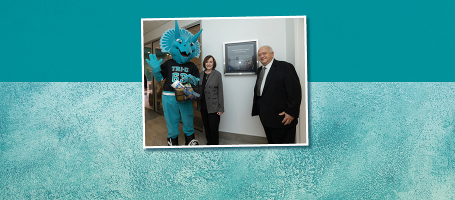 Image of Ann and Lou Frangos with Tri-C mascot Stomp