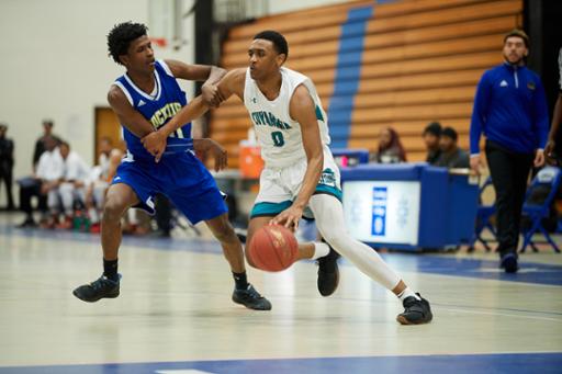 James Anderson Jr. driving to the hoop