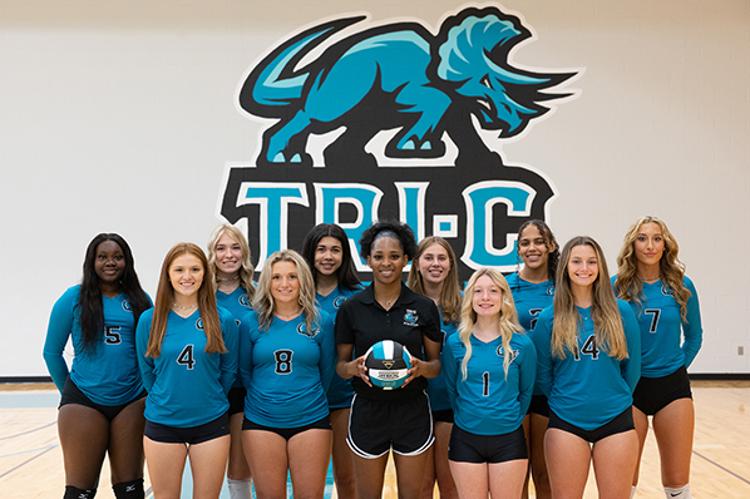 Tri-C volleyball team 2022